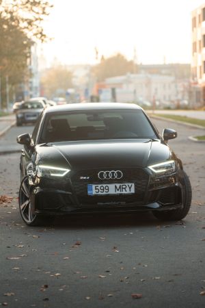 Autod 7 — JN Visuals · Autoportreed ja reklaam