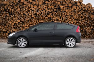 Autod 18 — JN Visuals · Autoportreed ja reklaam